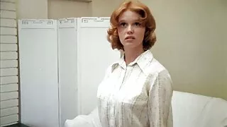 Mia Evans საშუალებას ლეგენდის cock შესვლის მისი Pussy.