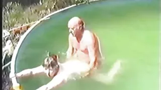 არ პანიკა, fingering pussy დროს ეპიდემია.