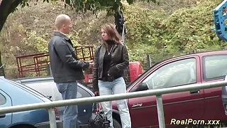 გაჟიმვა სუფთა pussy შემდეგ შხაპი.