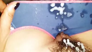 მასტურბაცია და peeing.