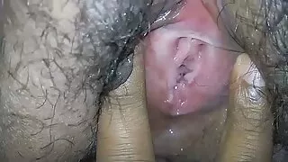 ჯენტლმენს ერთდროულად ორი შეყვარებული ჰყავს.