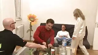 ლათინოამერიკელი sucks cock და fucks შორის ქანების ზღვის.