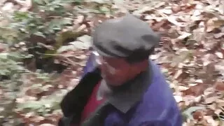 რებეკა Volpetti სარგებლობს სექსი ძლიერი ბიზნესმენი.