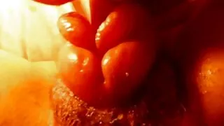 Masseuse აკმაყოფილებს მამალი მდიდარი კაცი pussy.